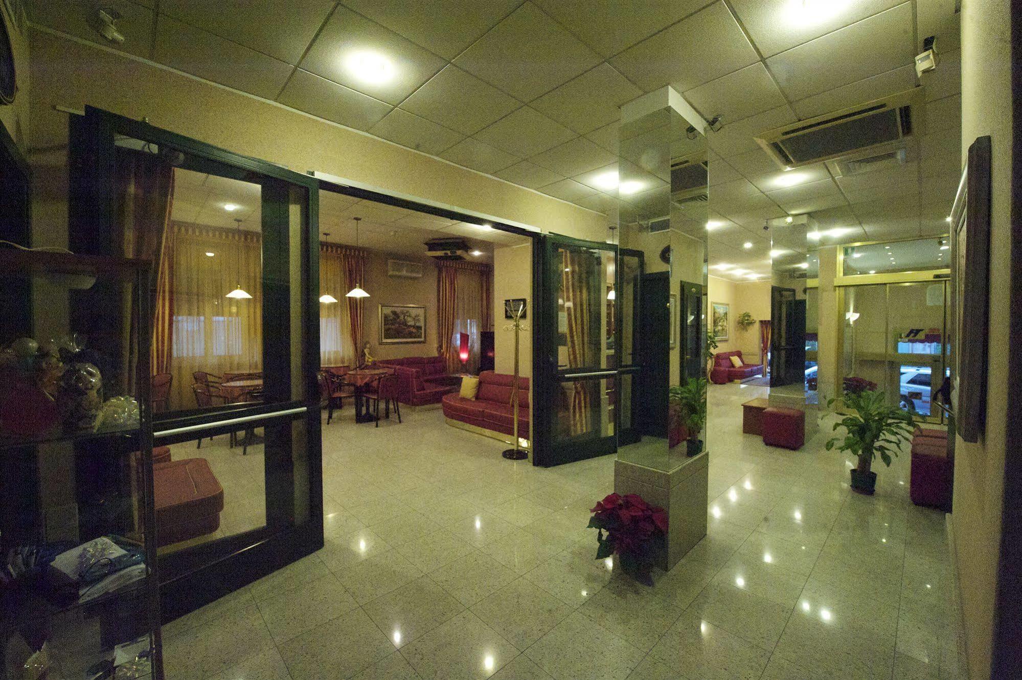 Hotel Tirreno Genua Exterior foto